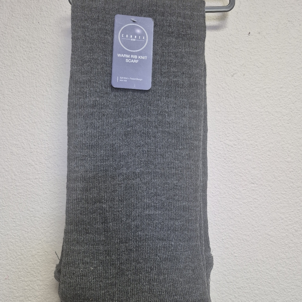 Gray Ribbed Knit Scarf